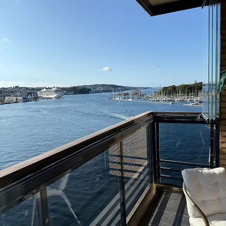 Stunning Fjord & Center View-verven