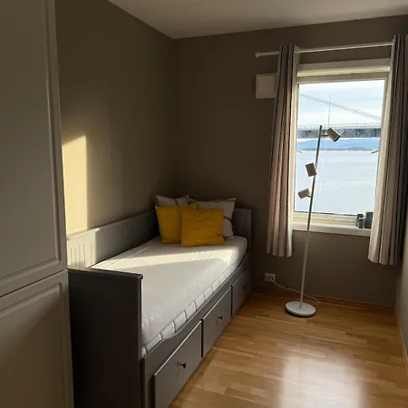 Stunning Fjord & Center View-verven Apartment